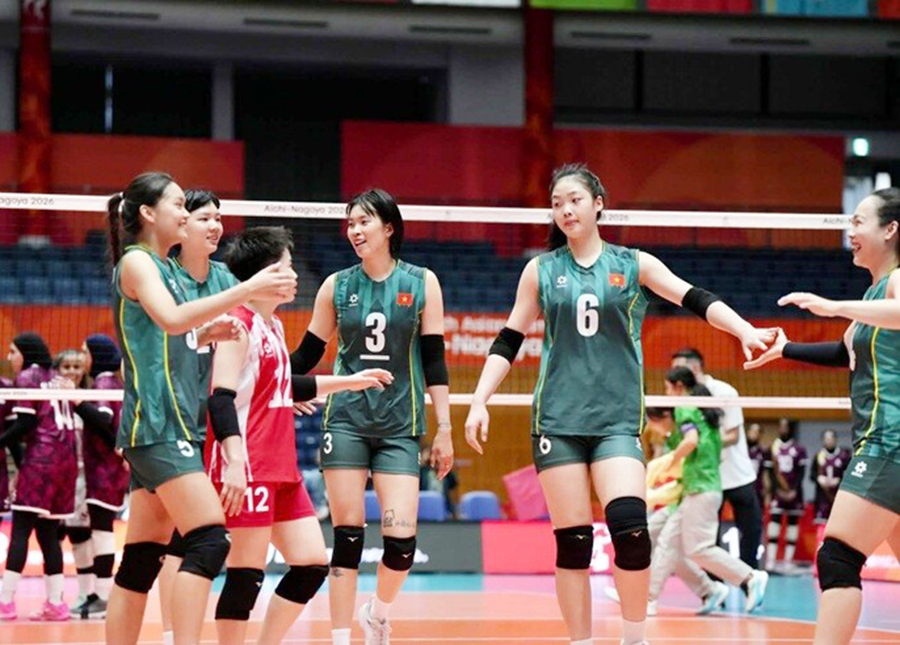 ASIAD 20: Bóng chuyền nữ Việt Nam thắng tưng bừng ngày ra quân


